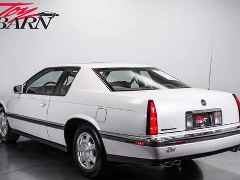 Used 1993 Cadillac Eldorado Touring FWD image 3