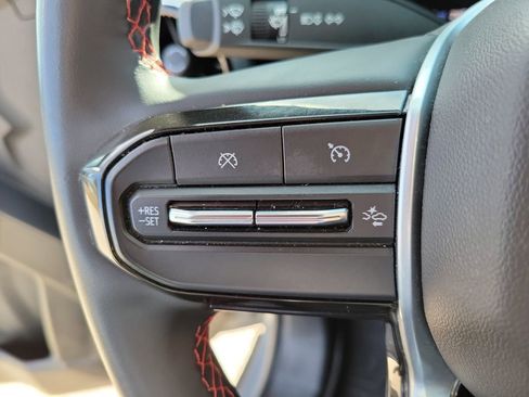 Used 2024 Chevrolet Colorado Z71 w/ Z71 Convenience Package 2 image 24