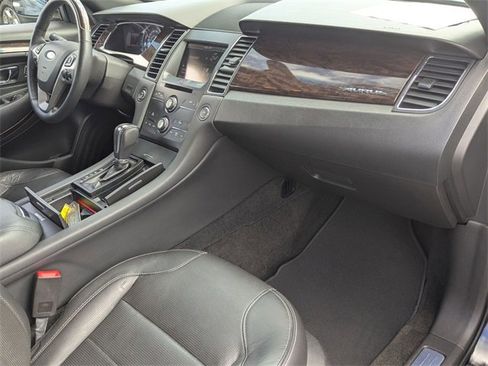 Used 2015 Ford Taurus Limited image 27