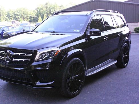 Used 2018 Mercedes-Benz GLS 550 4MATIC w/ Driver Assistance Package image 4