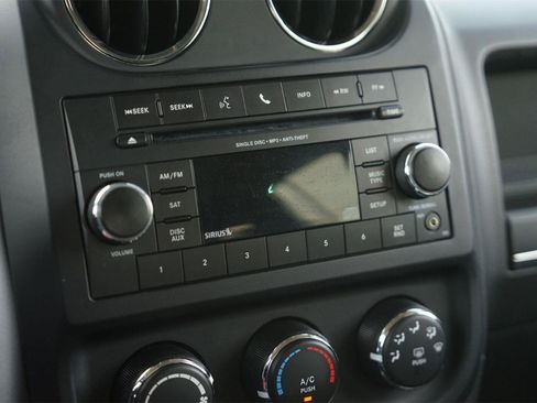 Used 2016 Jeep Patriot Sport w/ Power Value Group FWD image 27