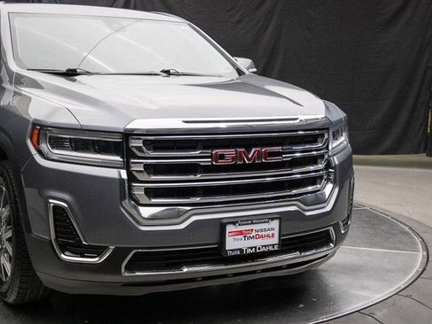 Used 2021 GMC Acadia SLE image 3