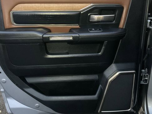 Used 2020 RAM 2500 Limited image 40