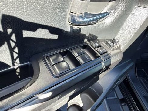 Used 2023 Nissan Titan PRO-4X w/ Pro-4x Convenience Package image 21