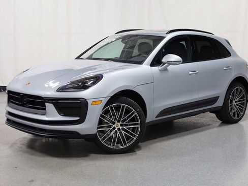 Certified 2026 Porsche Macan AWD/4WD image 1