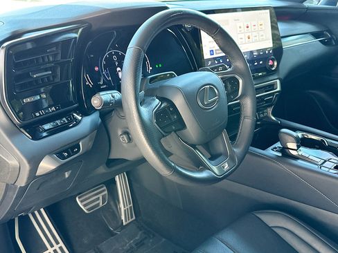 Used 2023 Lexus RX 350 F Sport image 9