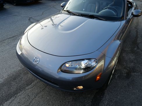 Used 2008 MAZDA MX-5 Miata Grand Touring w/ Premium Pkg image 70