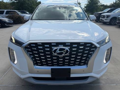 Used 2021 Hyundai Palisade Limited FWD image 2