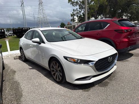 Used 2020 MAZDA MAZDA3 Sedan w/ Select Package FWD image 3