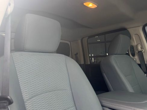 Used 2018 RAM 2500 Tradesman w/ Chrome Appearance Group image 41