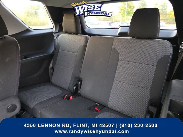 Used 2019 Chevrolet Traverse LT FWD image 18