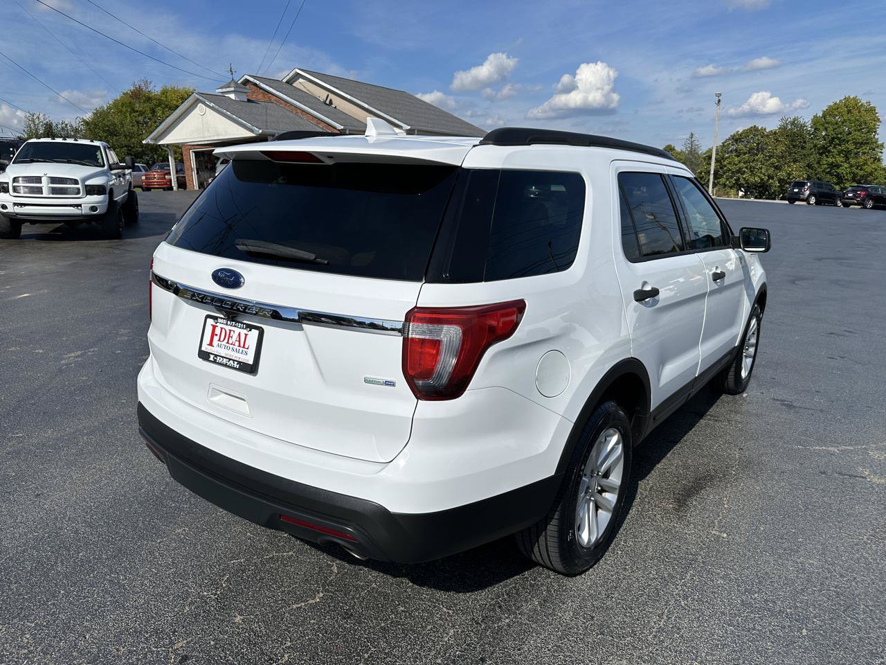 Used 2016 Ford Explorer 4WD image 4
