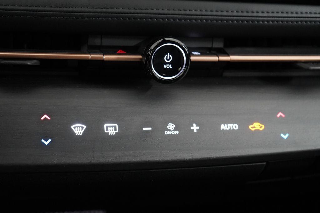 Used 2023 Nissan Ariya FWD image 18