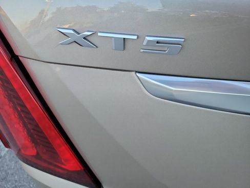 Used 2022 Cadillac XT5 Premium Luxury image 14