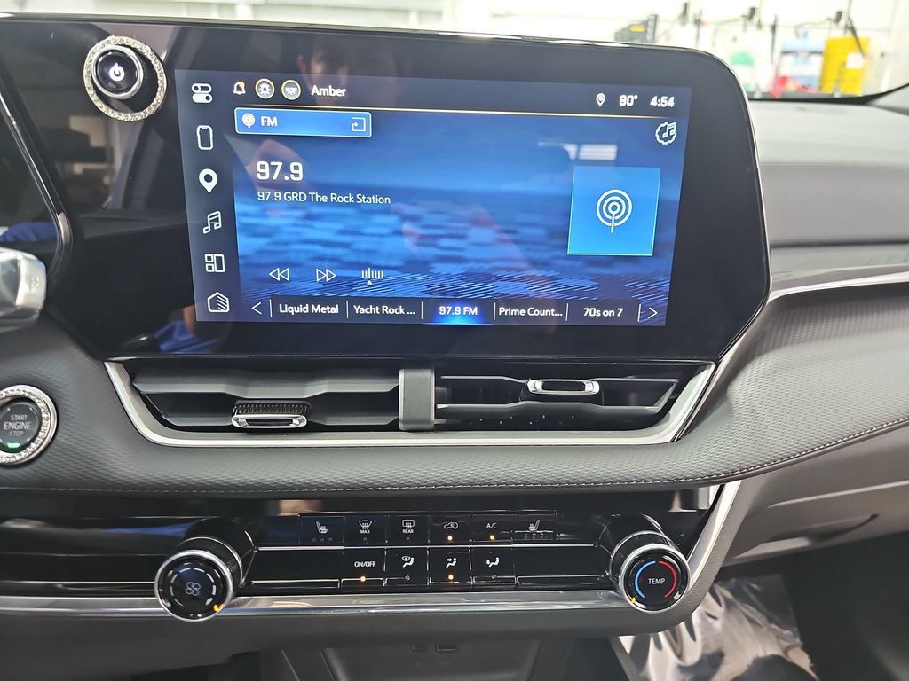 Certified 2025 Chevrolet Equinox LT w/ Safety and Technology Package AWD/4WD image 23
