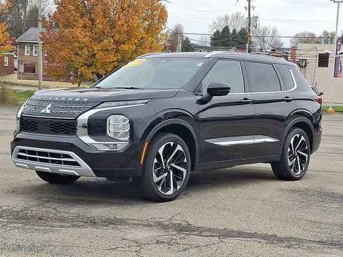 Used 2023 Mitsubishi Outlander SEL image 3