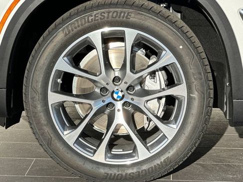New 2026 BMW X5 xDrive40i w/ Premium Package image 32