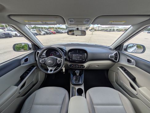 Used 2021 Kia Soul LX FWD image 29
