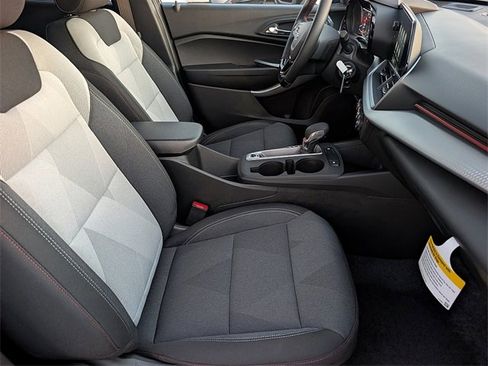 New 2026 Chevrolet Trax RS image 12