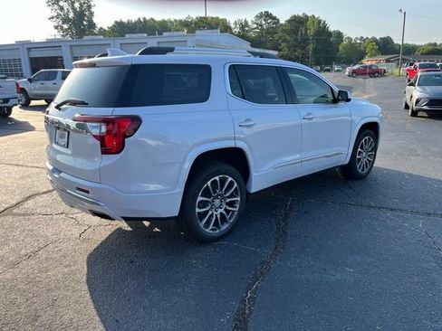 Used 2023 GMC Acadia Denali w/ Denali Ultimate Package FWD image 3