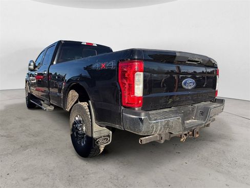 Used 2017 Ford F350 Lariat w/ Lariat Ultimate Package image 2