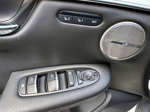 Used 2022 INFINITI QX50 Sensory image 9