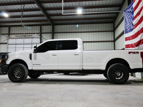 Used 2020 Ford F350 Lariat w/ Lariat Value Package AWD/4WD image 6