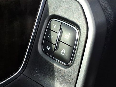 Used 2024 Ford F250 Lariat w/ FX4 Off-Road Package image 17