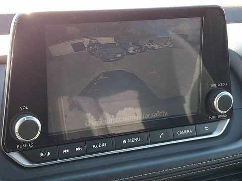 Used 2021 Nissan Rogue S AWD/4WD image 18