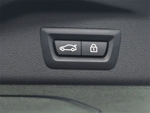 Used 2023 BMW X7 xDrive40i w/ Premium Package image 24