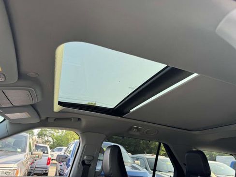 Certified 2022 Ford Explorer Limited w/ Equipment Group 301A image 10