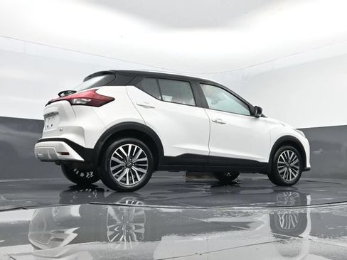 Used 2023 Nissan Kicks SV FWD image 23
