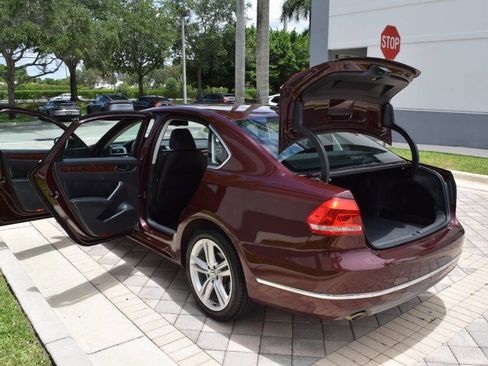 Used 2013 Volkswagen Passat TDI SEL Premium FWD image 35