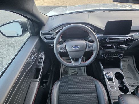 Used 2025 Ford Escape ST-Line FWD image 6