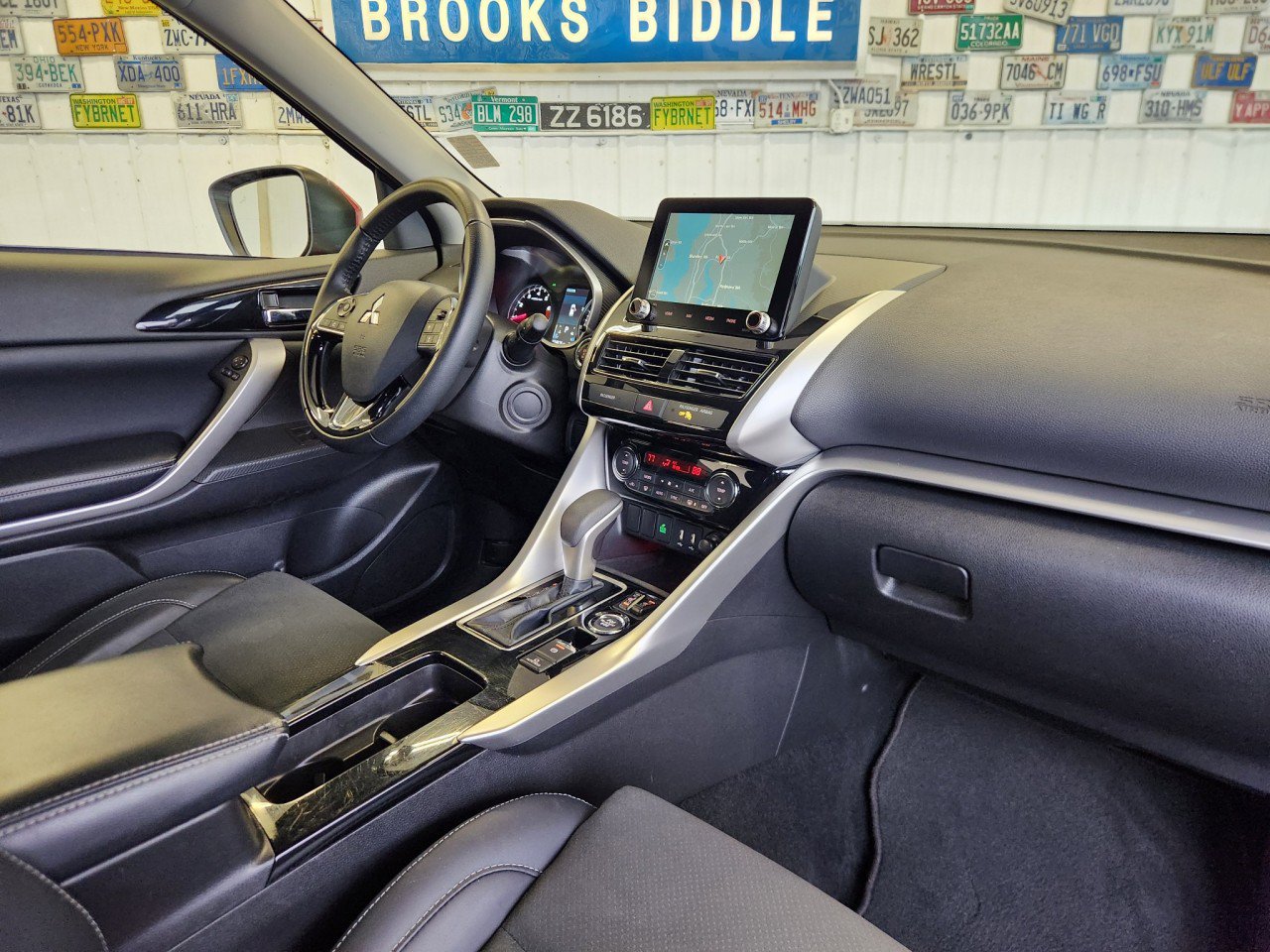 Used 2024 Mitsubishi Eclipse Cross SE AWD/4WD image 2