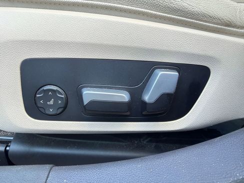 Used 2022 BMW 330i Sedan w/ Driving Assistance Package RWD image 11