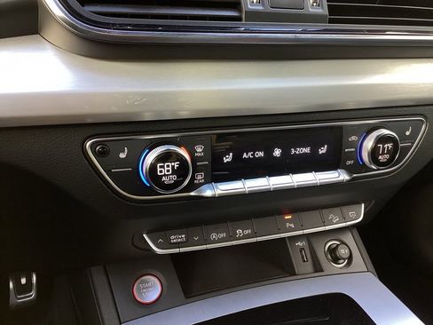 Used 2021 Audi SQ5 Premium w/ Convenience Package image 15