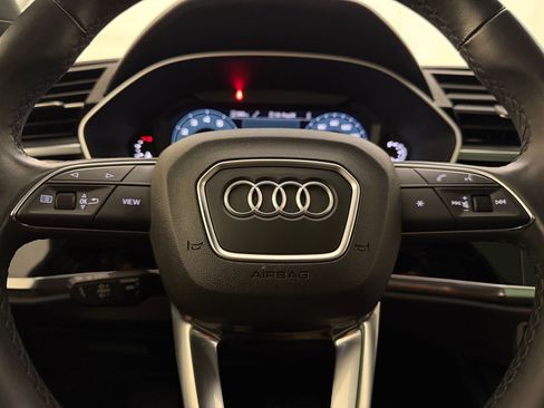 Used 2023 Audi Q3 2.0T Premium Plus w/ Premium Plus Package AWD/4WD image 11