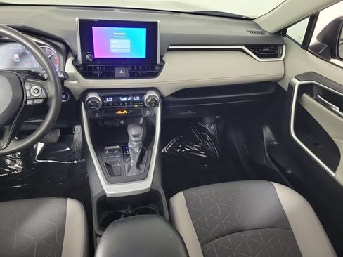 Used 2023 Toyota RAV4 XLE w/ Convenience Package FWD image 17