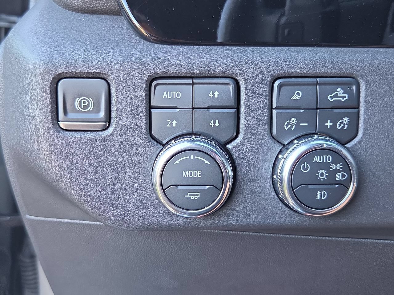 Used 2024 GMC Sierra 1500 SLT w/ SLT Premium Plus Package AWD/4WD image 18