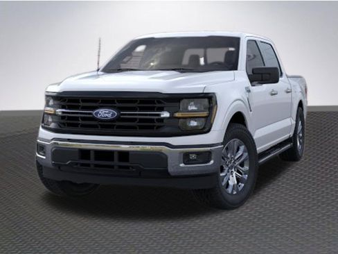 New 2026 Ford F150 XLT w/ XLT Chrome Appearance Package RWD image 2