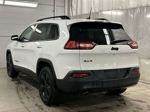Used 2016 Jeep Cherokee Latitude w/ Cold Weather Group AWD/4WD image 21
