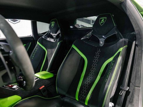 Used 2023 Lamborghini Huracan Tecnica image 18