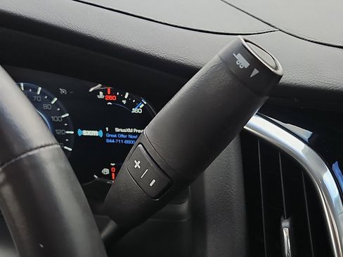 Used 2019 Cadillac Escalade Luxury image 11