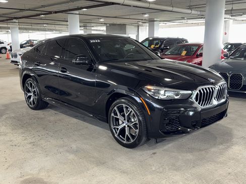 Used 2022 BMW X6 xDrive40i w/ M Sport Package AWD/4WD image 2