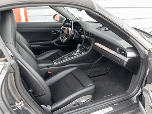 Used 2017 Porsche 911 Carrera S RWD image 27