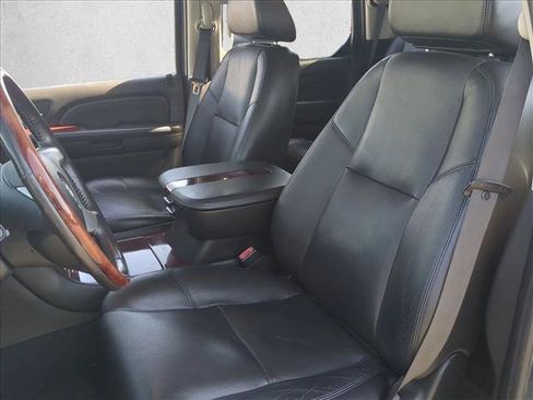 Used 2008 Cadillac Escalade AWD image 17