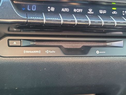 Used 2020 Lexus UX 200 image 10