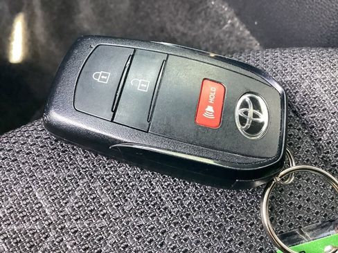 Used 2025 Toyota 4Runner SR5 image 28