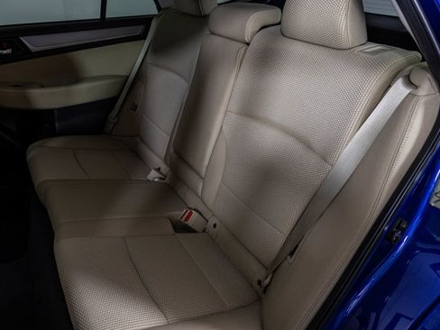 Used 2017 Subaru Outback 2.5i Premium image 39